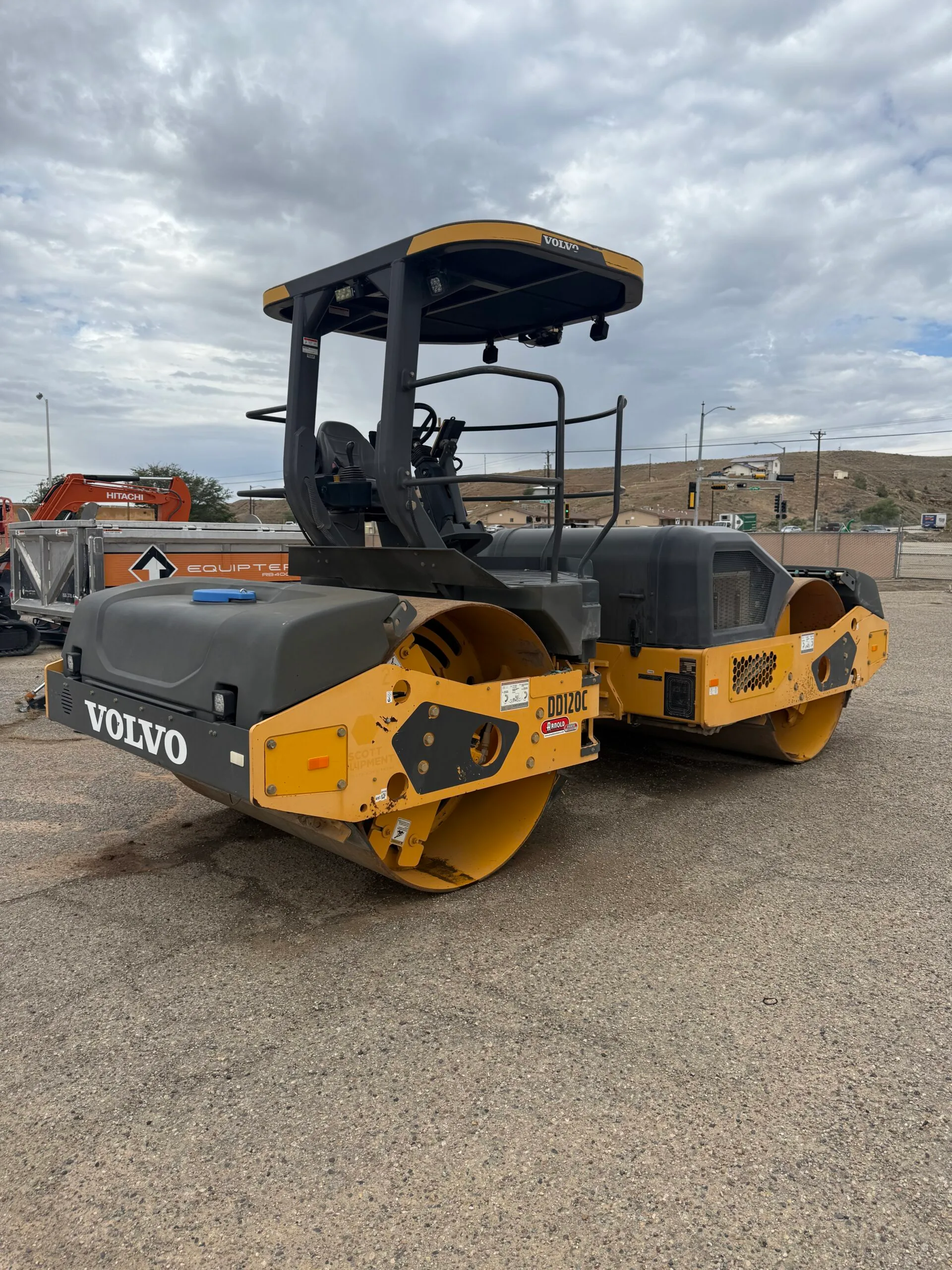 Volvo DD120 Roller - Image 3