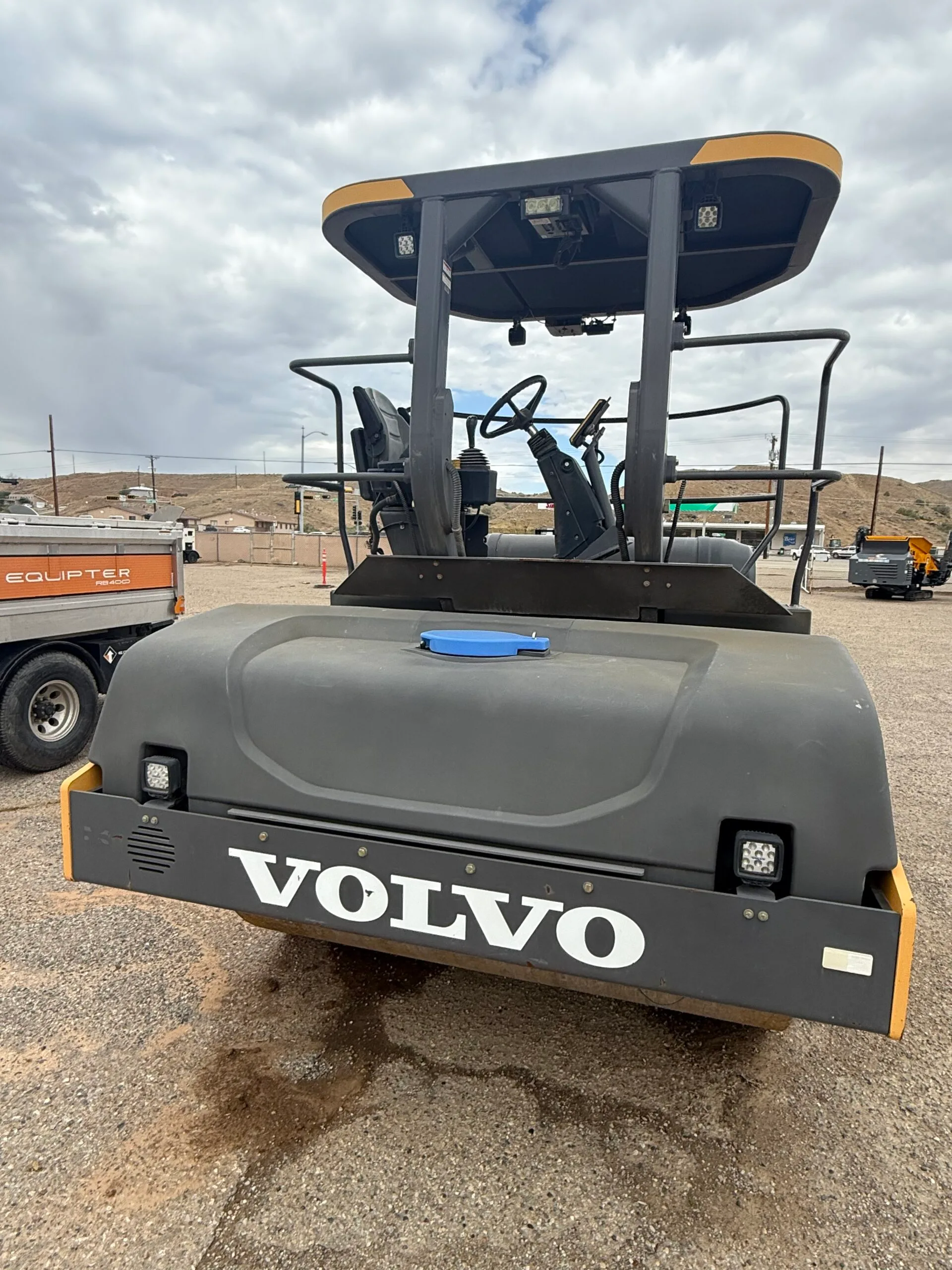 Volvo DD120 Roller - Image 4