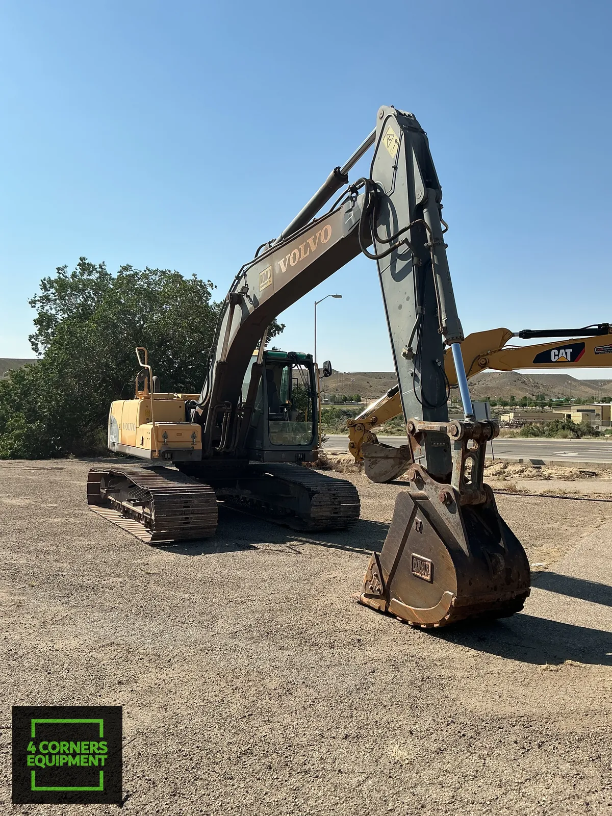2010 Volvo EC210CL - Image 2