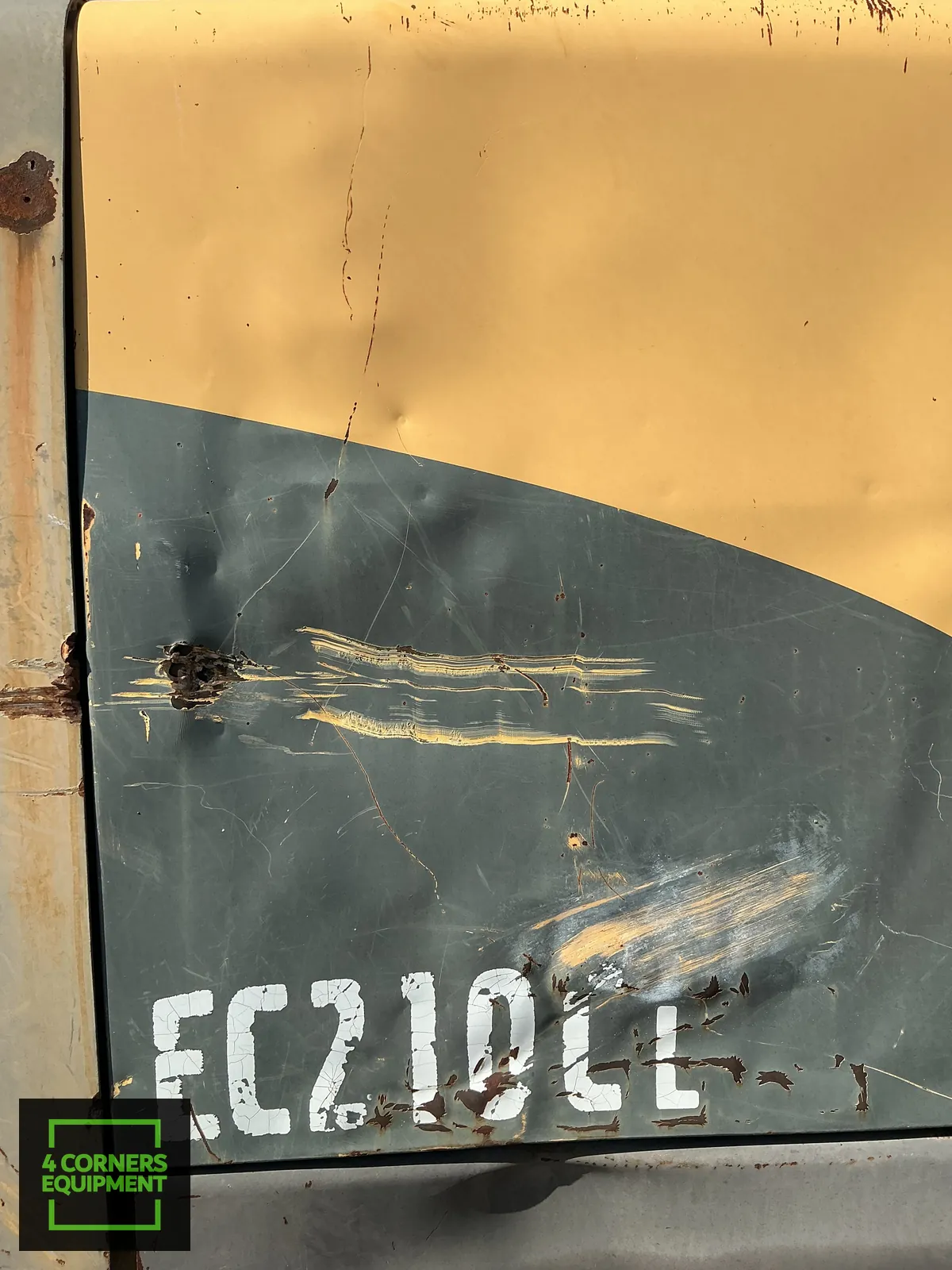 2010 Volvo EC210CL - Image 3