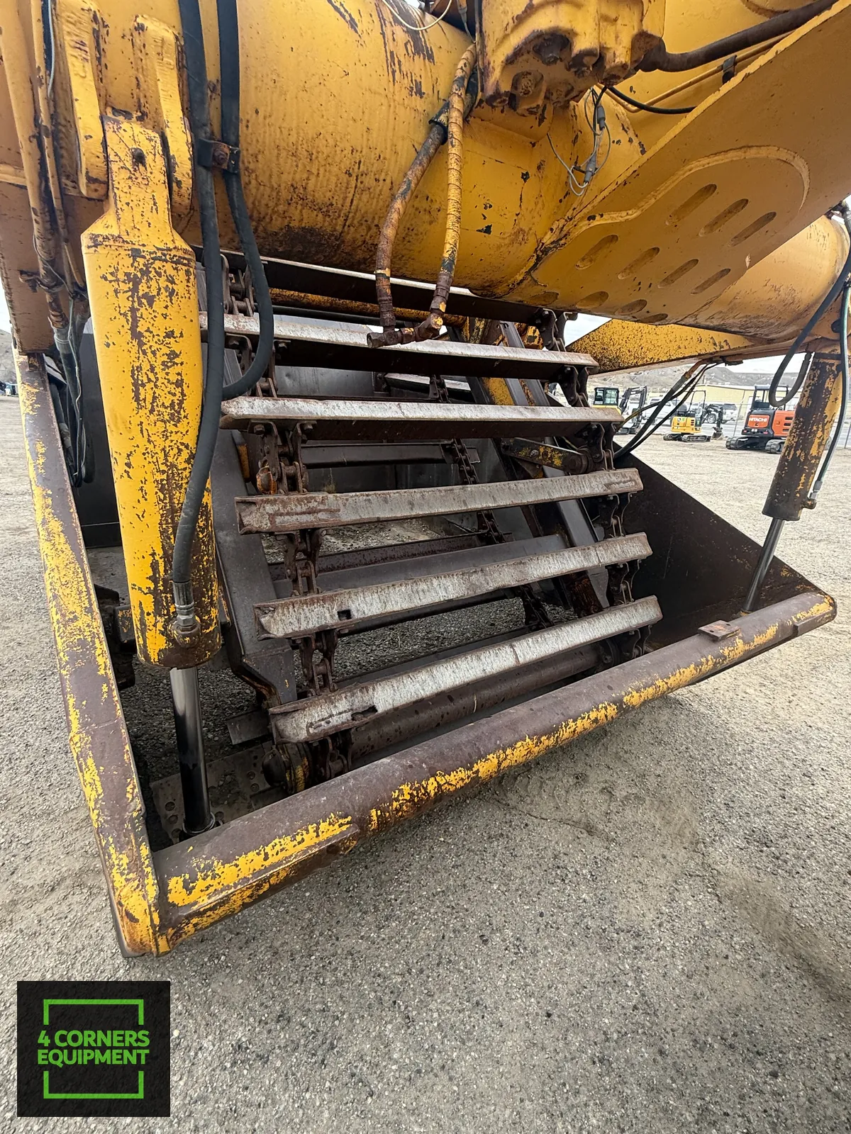 1987 Deere 862 Scraper - Image 3