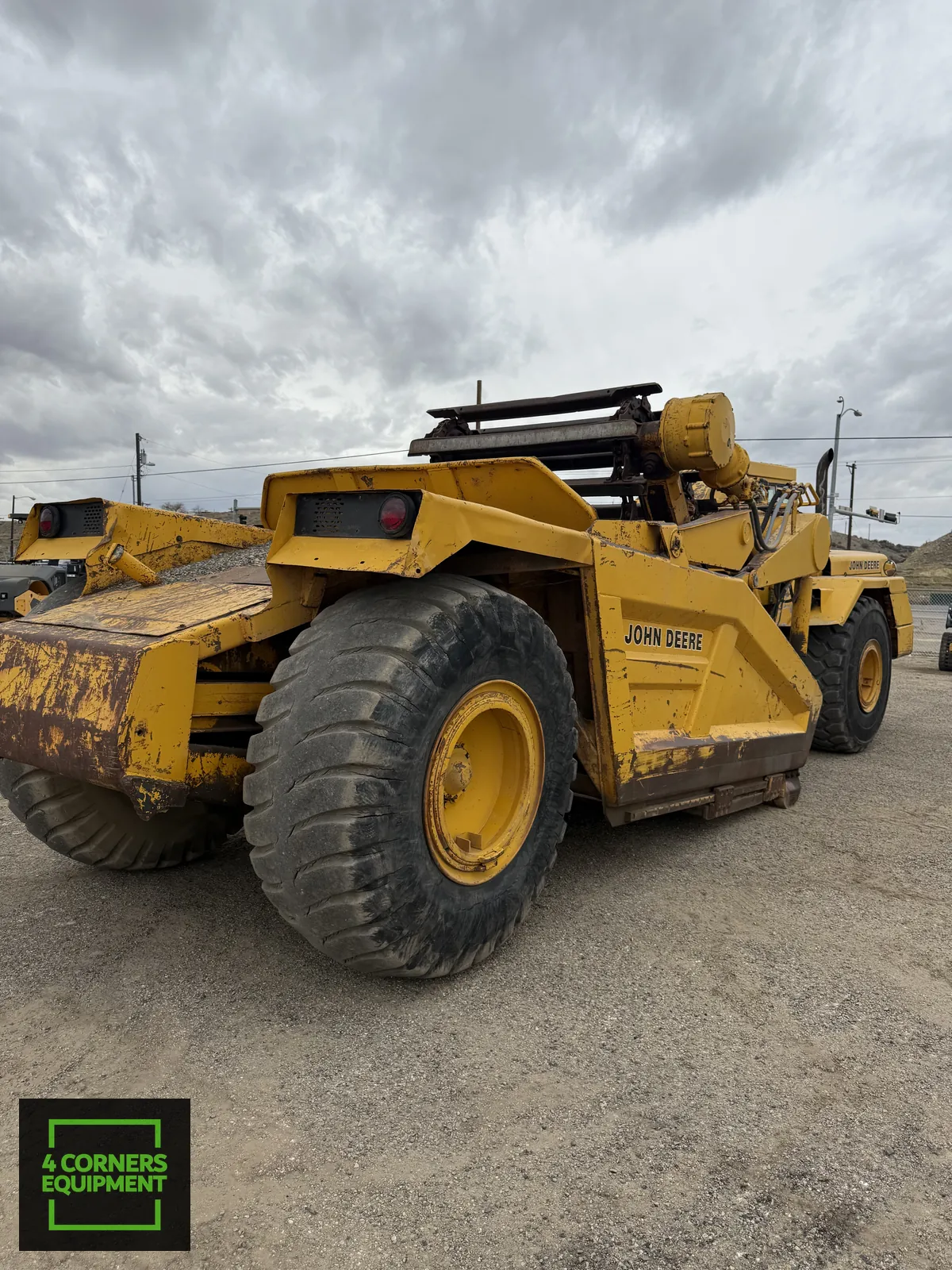 1987 Deere 862 Scraper - Image 12