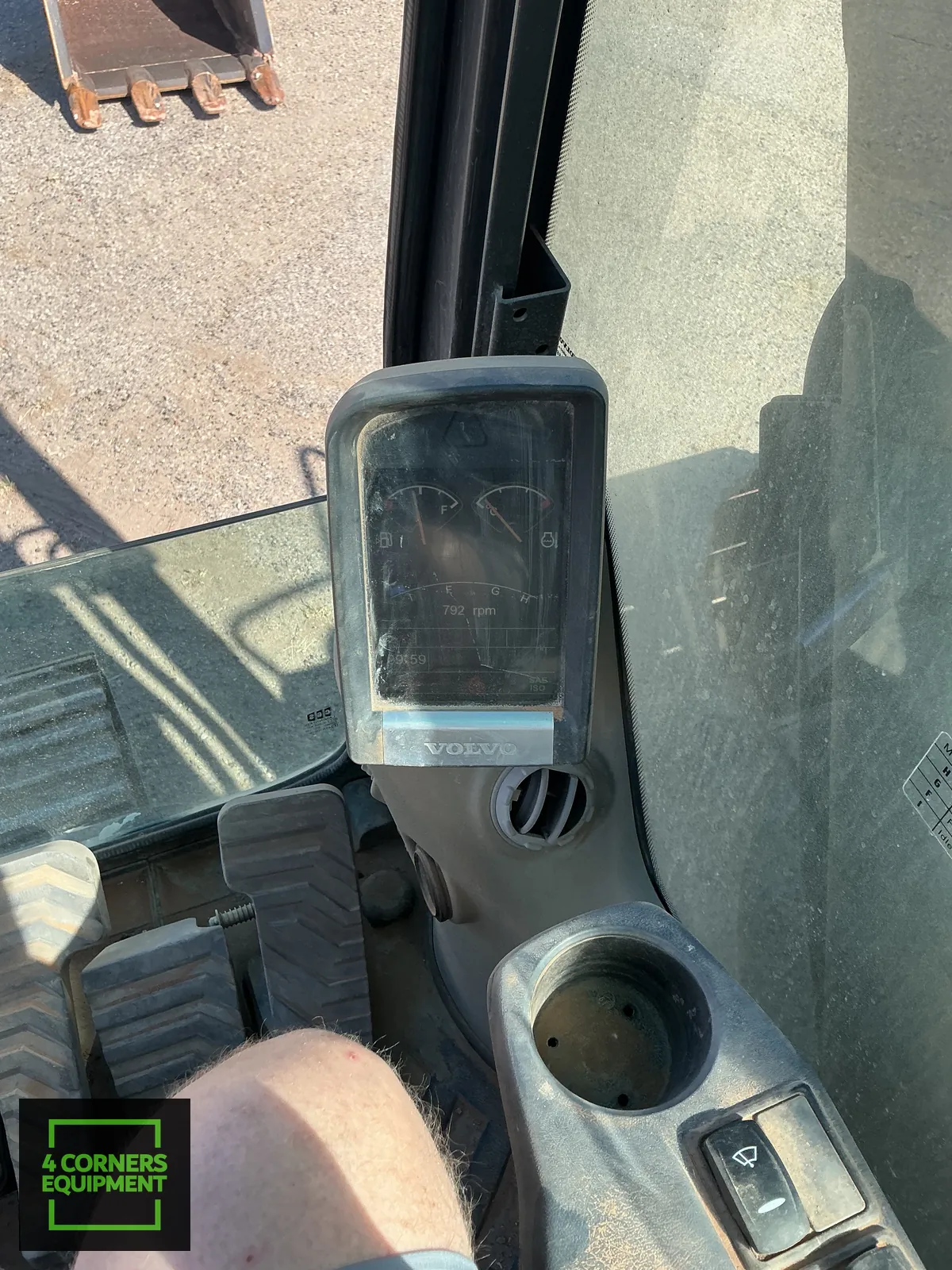 2010 Volvo EC210CL - Image 20