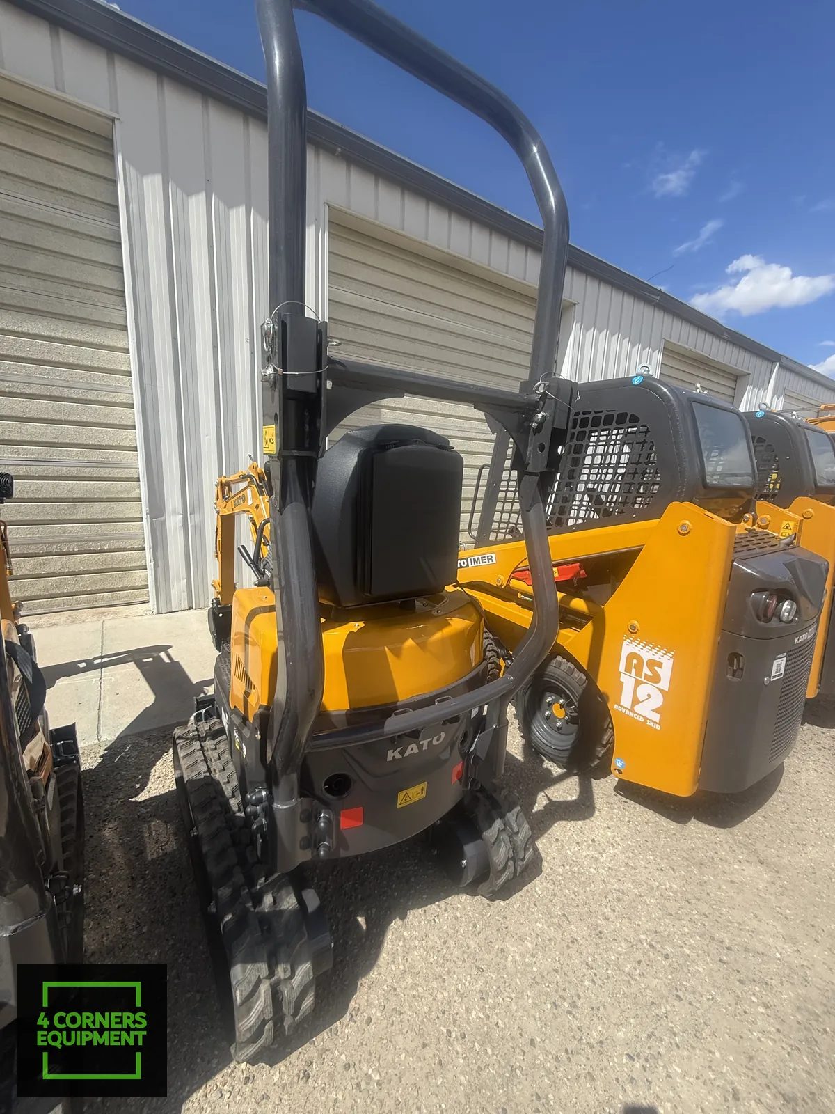 Kato V5 HD09 Mini Excavator - Image 2