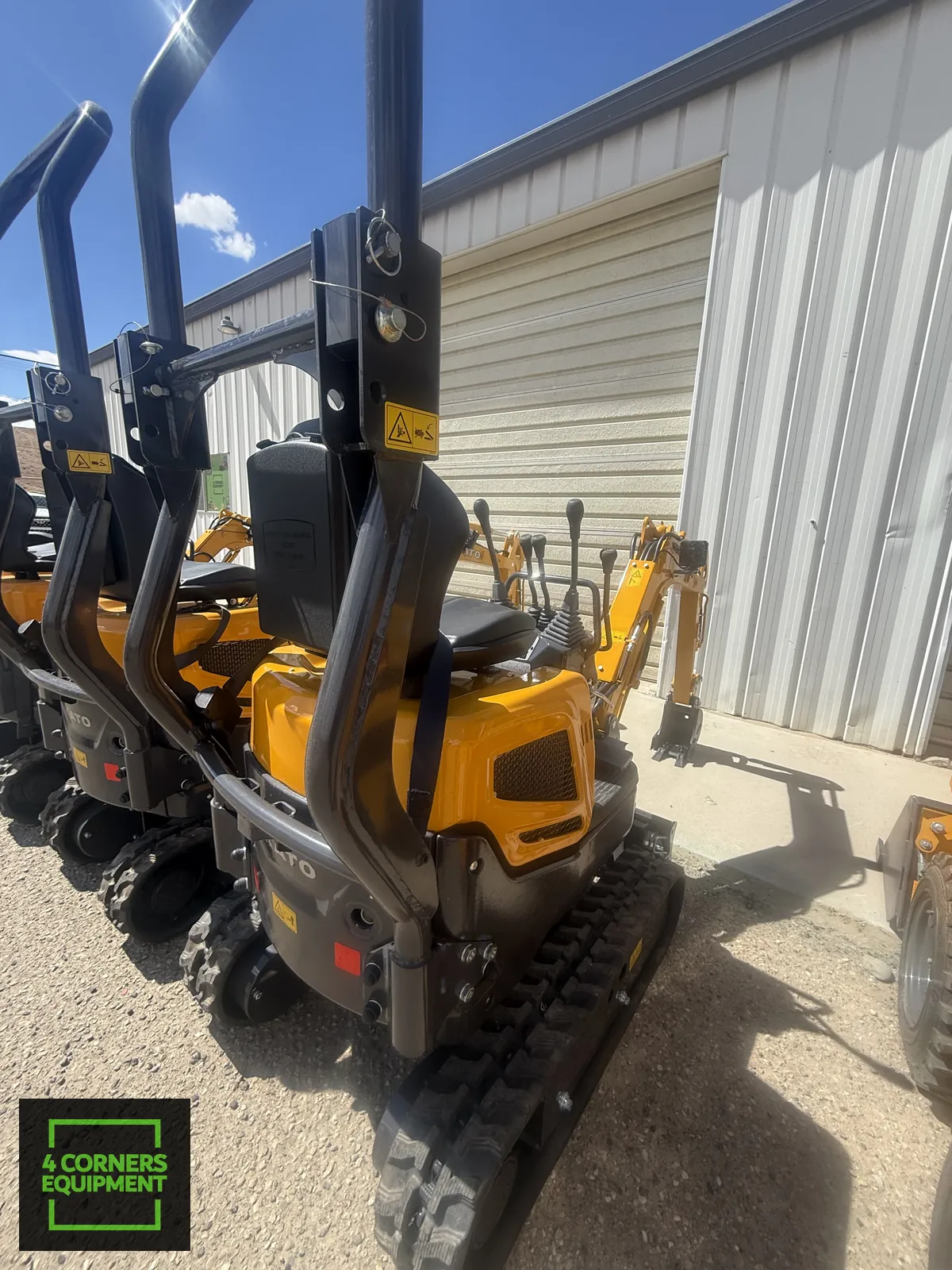 Kato V5 HD09 Mini Excavator - Image 5