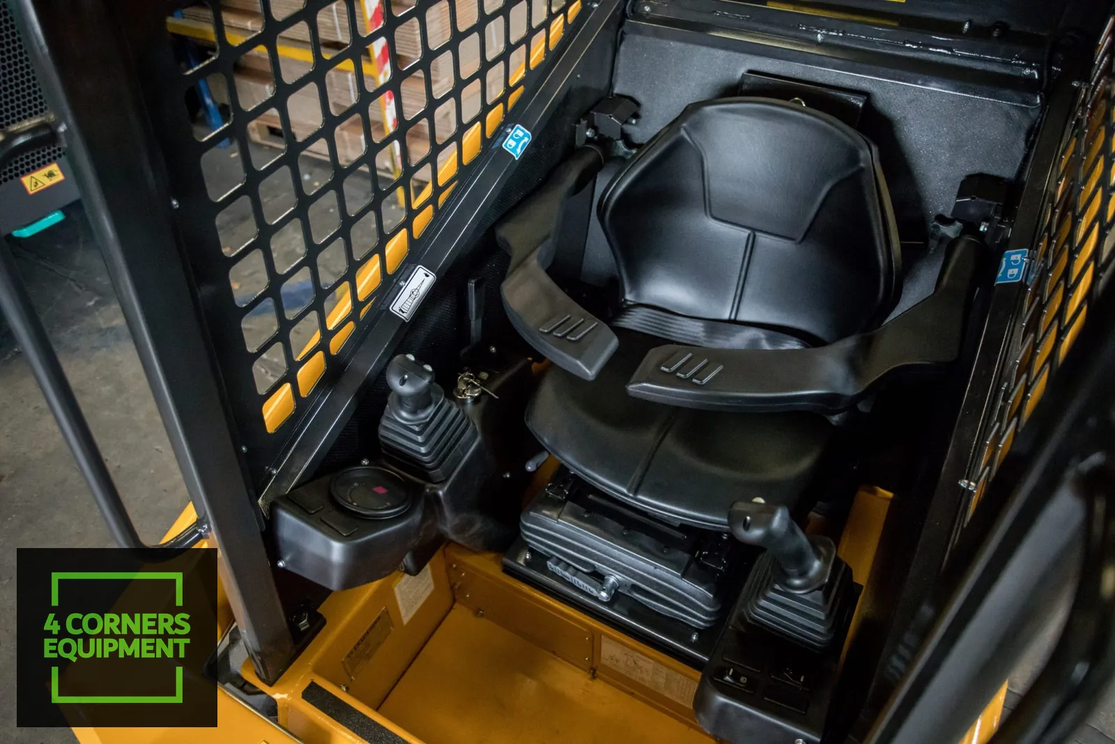 Kato AS-12 Skid Steer (Open Cab) - photo 6