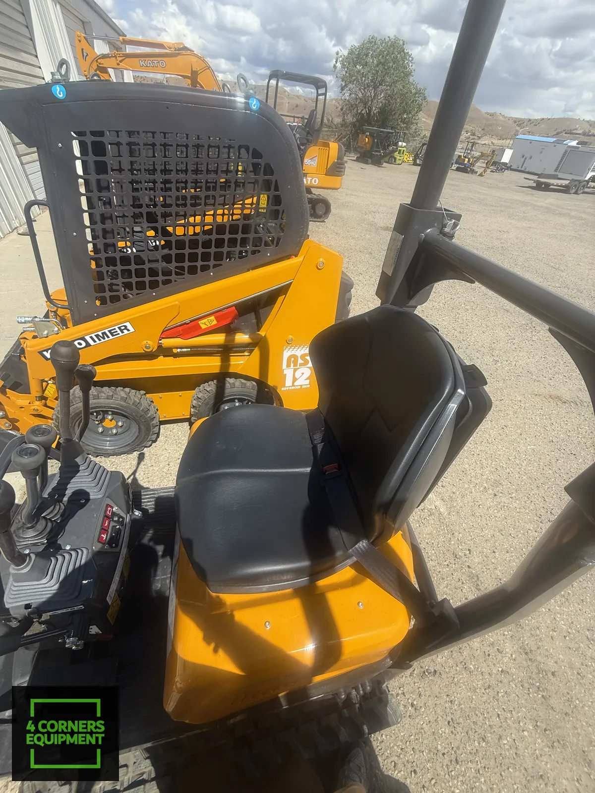 Kato V5 HD09 Mini Excavator - Image 7