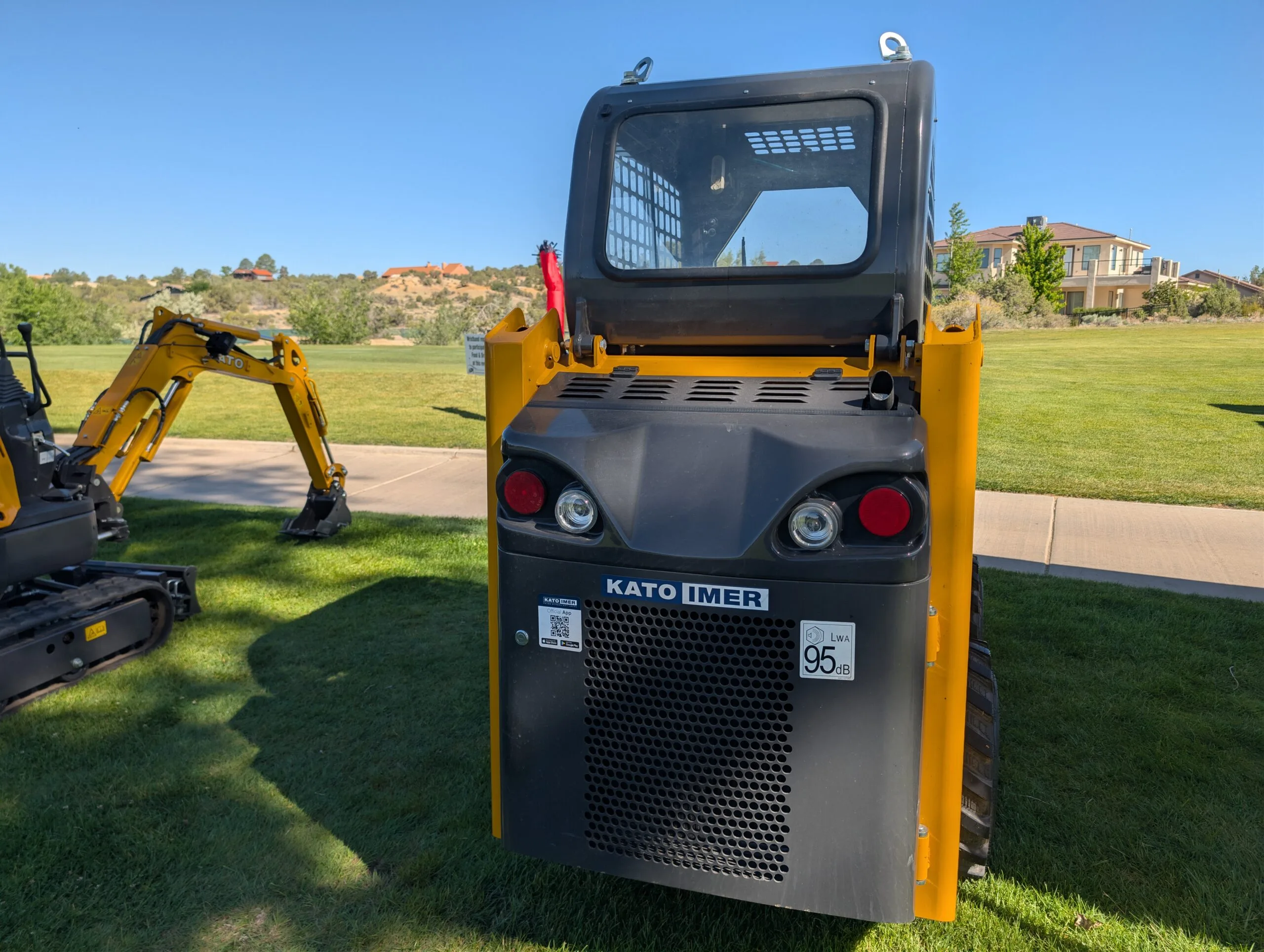 Kato AS12 Skid Steer Open Cab - D1-PXL_20260528_153609731